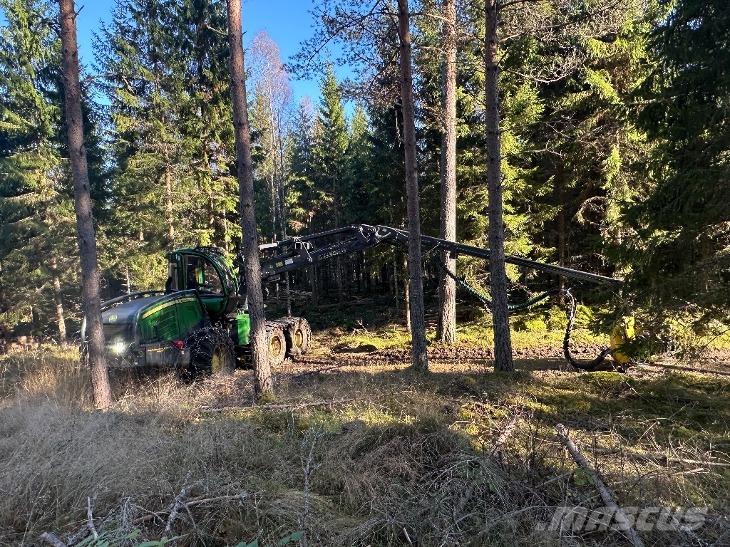 John Deere 1170G Harvesters