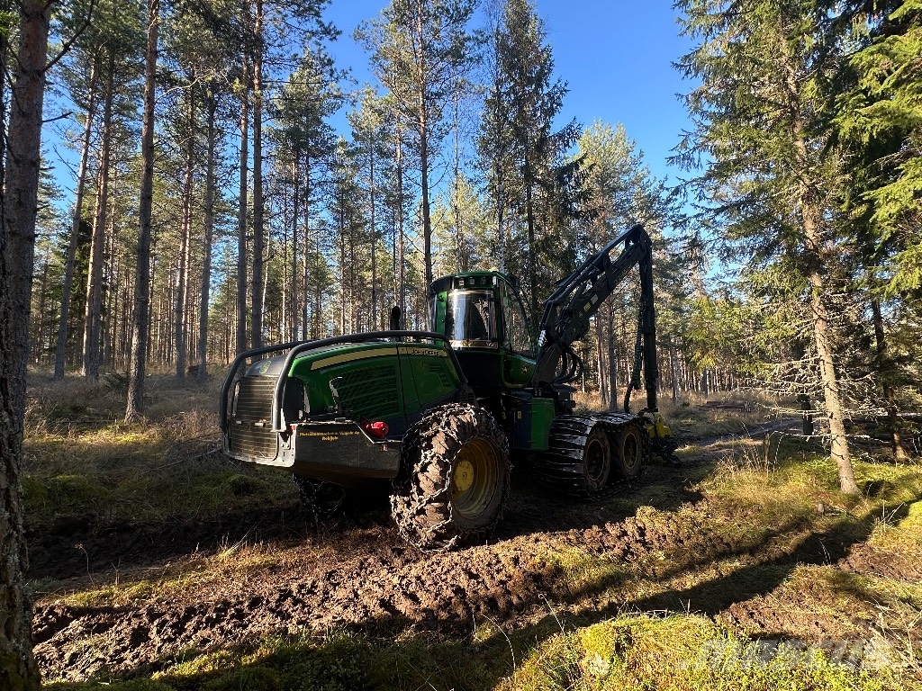 John Deere 1170G Harvesters