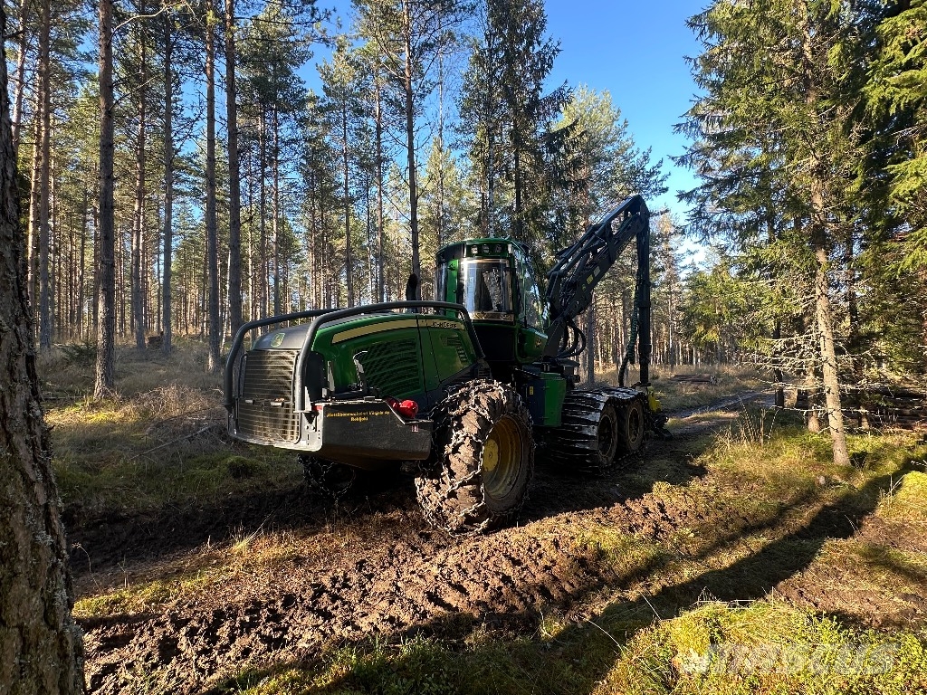 John Deere 1170G Harvesters