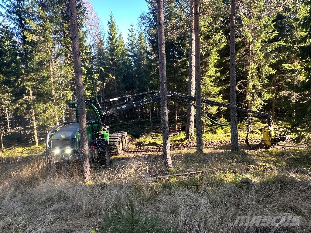 John Deere 1170G Harvesters