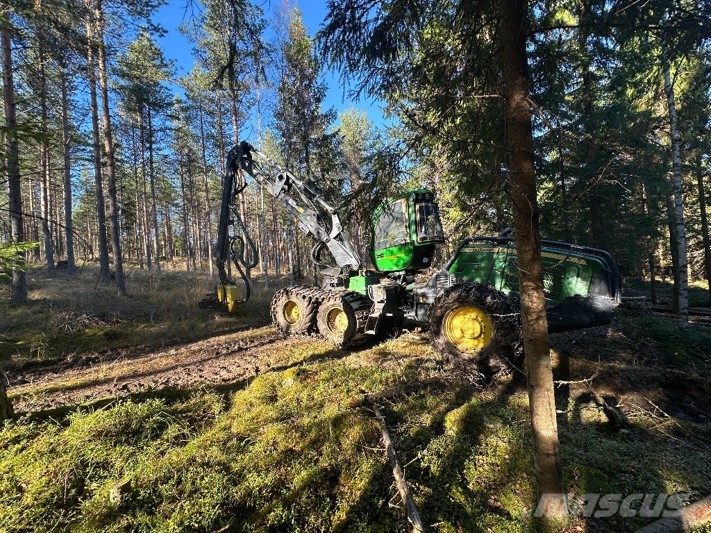 John Deere 1170G Harvesters