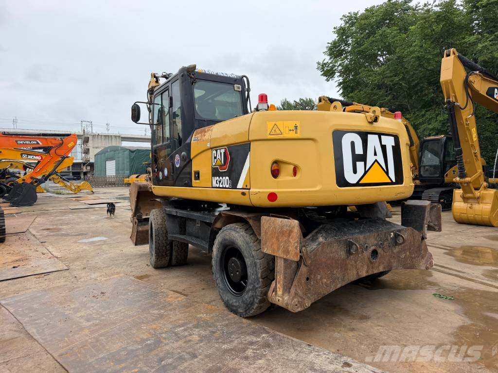 CAT M320D2 wheel digger 휠 굴삭기