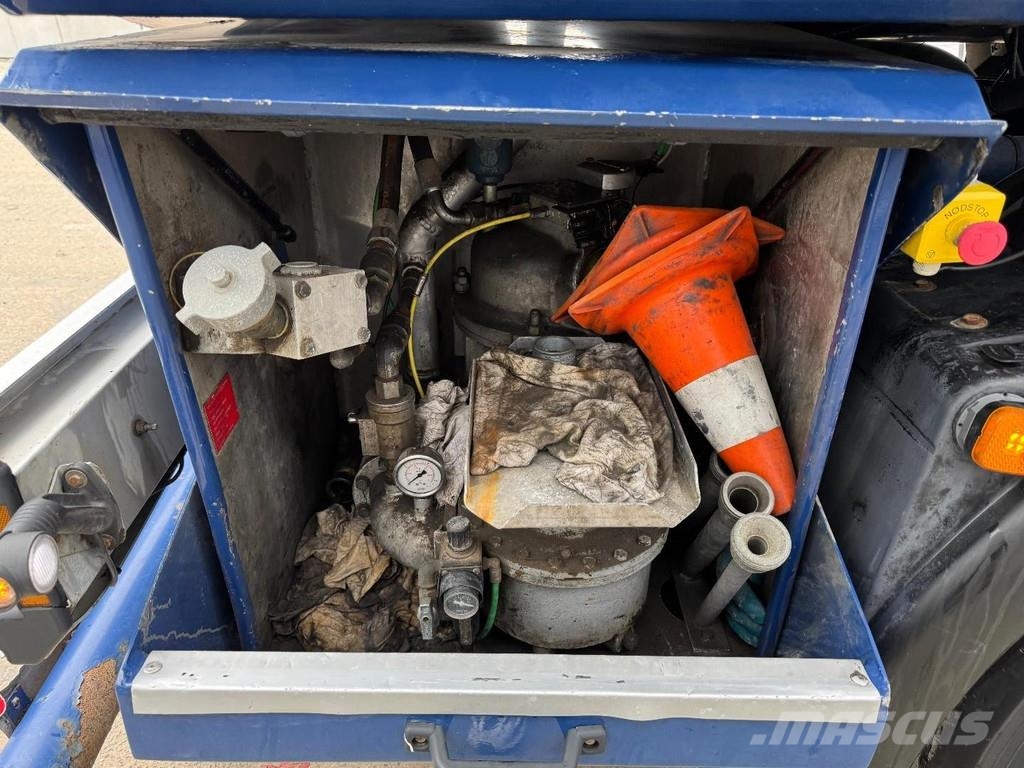 MAN TGS 35.460 8X2 EURO 6 + 25.000 LITER TANK + 5 COMP Вантажівки-цистерни