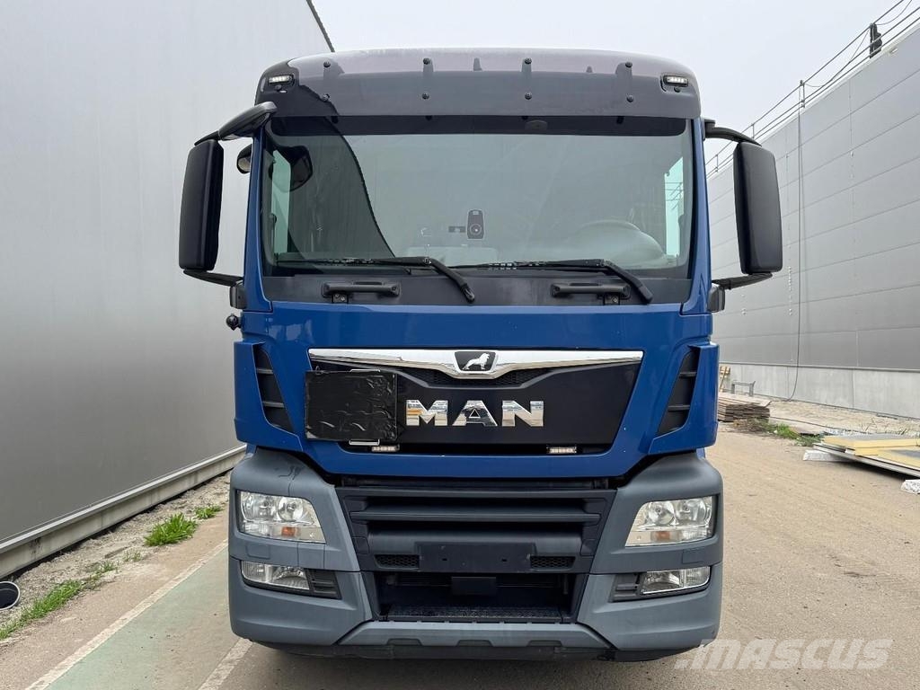 MAN TGS 35.460 8X2 EURO 6 + 25.000 LITER TANK + 5 COMP Вантажівки-цистерни