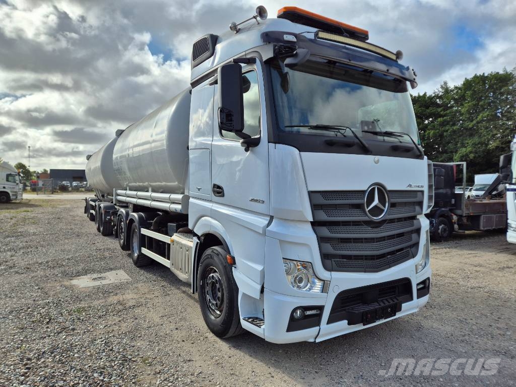 Mercedes-Benz Actros 2553 L 6x2/4 // Silotruck 27.000 liter// Camiones cisterna