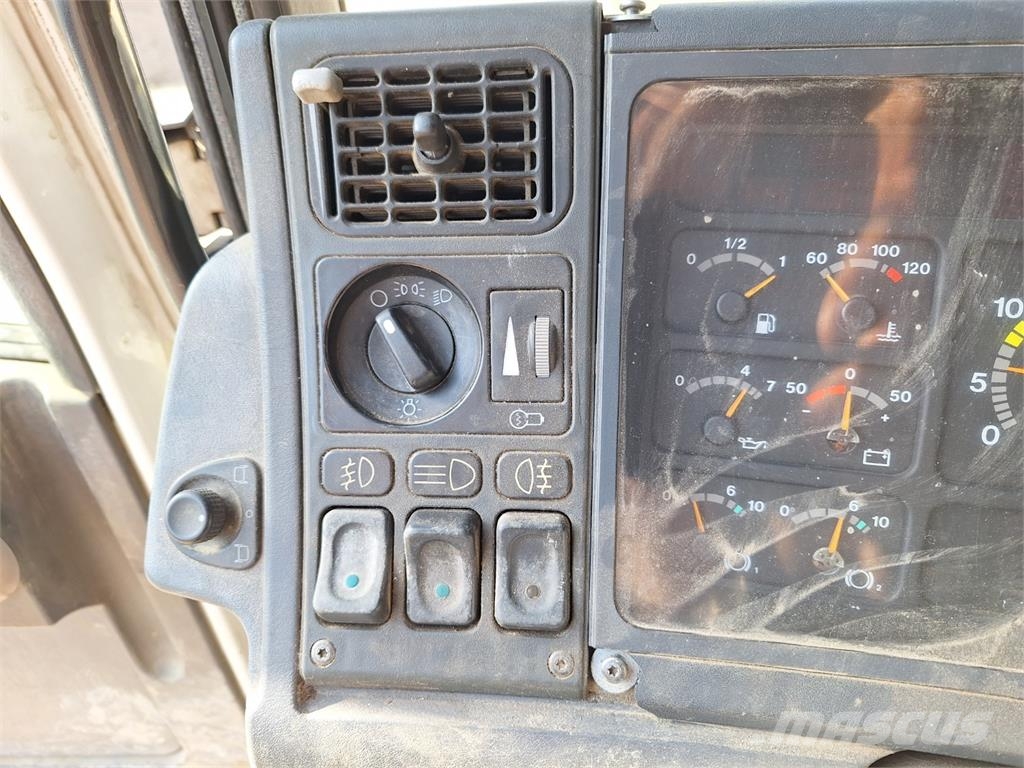 Scania P 114 380 CB 8X4 MIX Kamioni-šasije