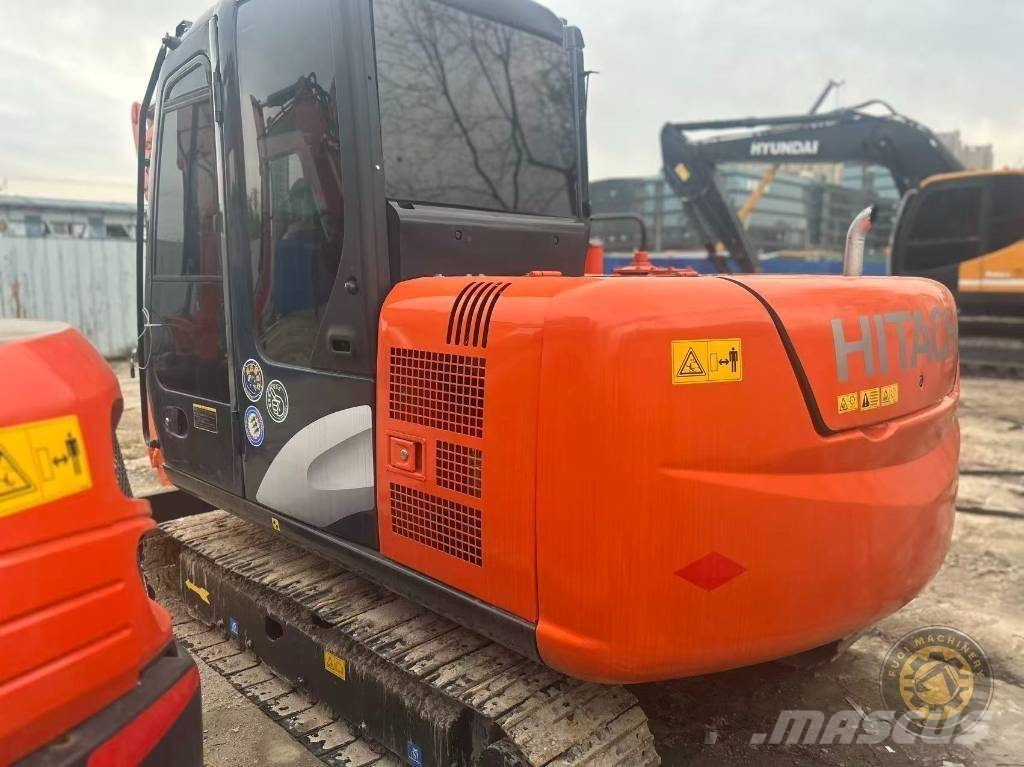 Hitachi Zaxis 60 Bagri goseničarji