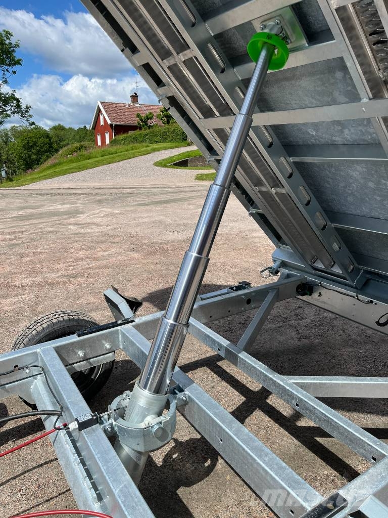 Henra Plattformstrailer 3-vägstipp 3,5 ton hydraulisk Personbilssläp