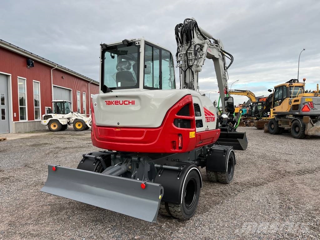 Takeuchi TB 370 W 轮式挖掘机