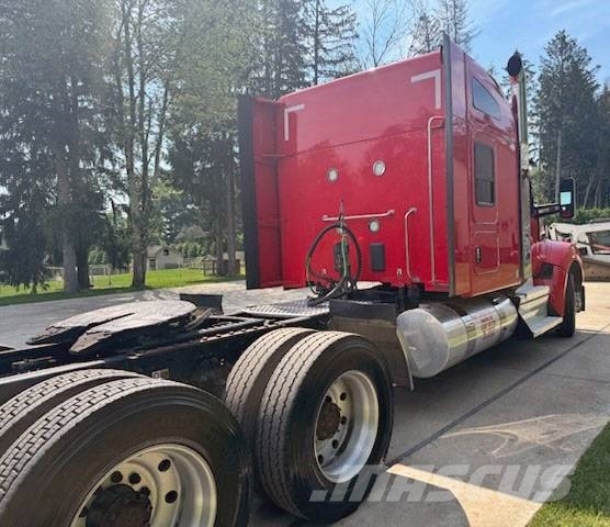 Kenworth W 990 وحدات الجر