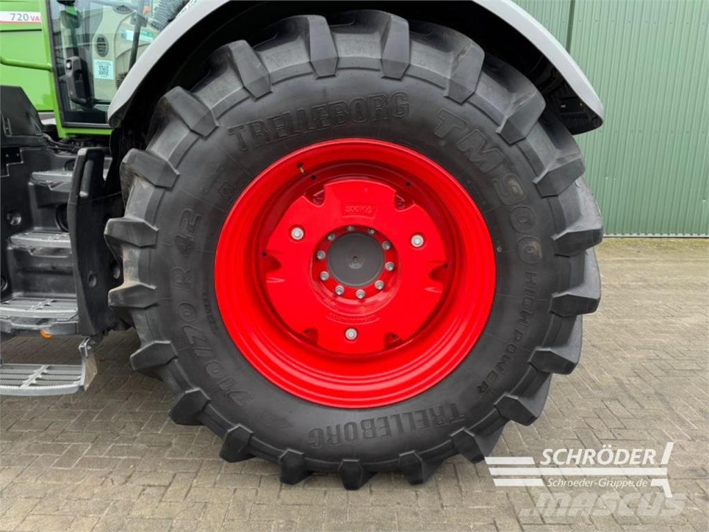Fendt 720 GEN7 POWER PLUS الجرارات