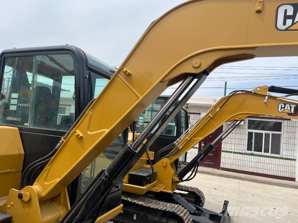 CAT 306E2 Paletli ekskavatörler