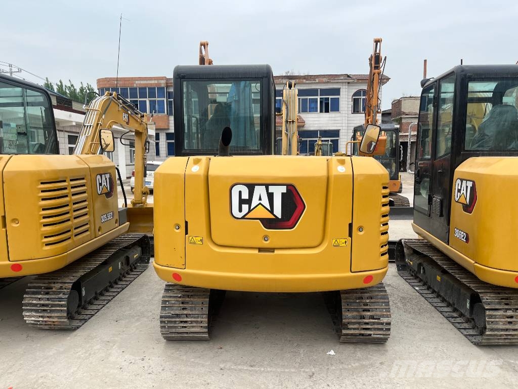 CAT 306E2 Paletli ekskavatörler