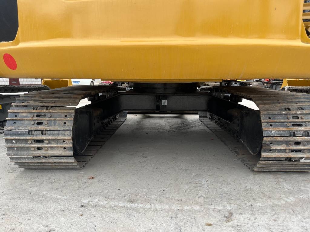 CAT 306E2 Paletli ekskavatörler