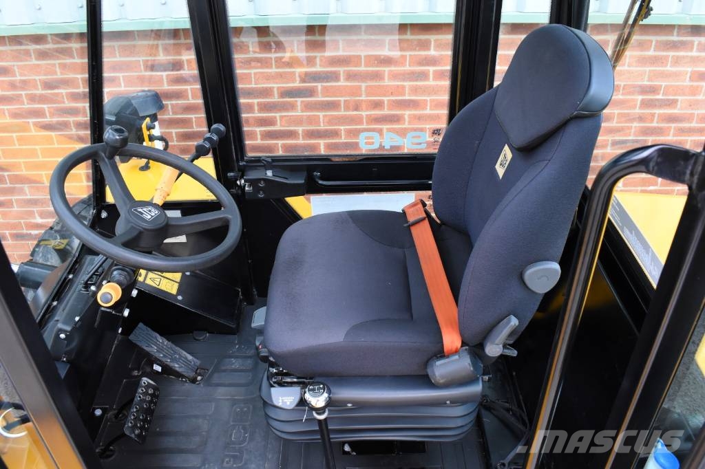 JCB 940 Rough Terrain 험지용 트럭