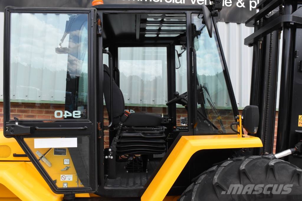 JCB 940 Rough Terrain 험지용 트럭