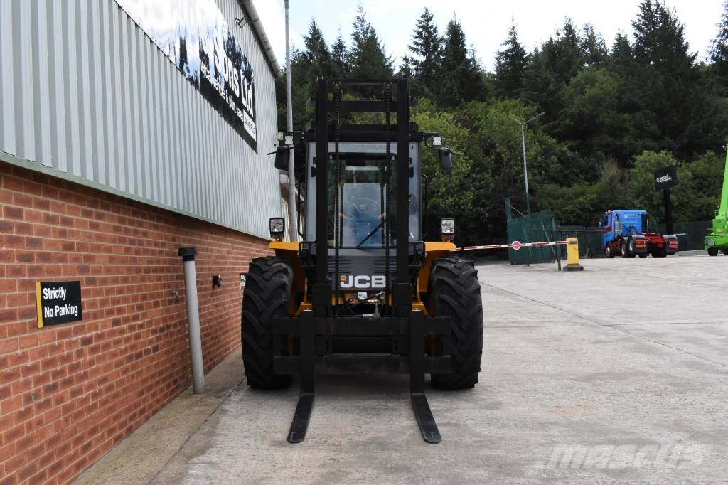JCB 940 Rough Terrain 험지용 트럭