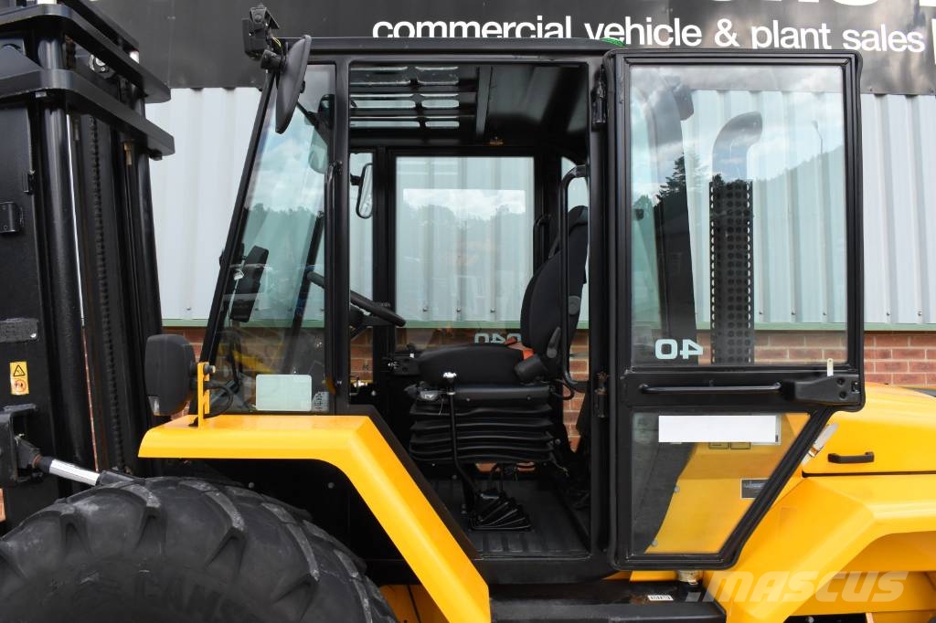 JCB 940 Rough Terrain 험지용 트럭