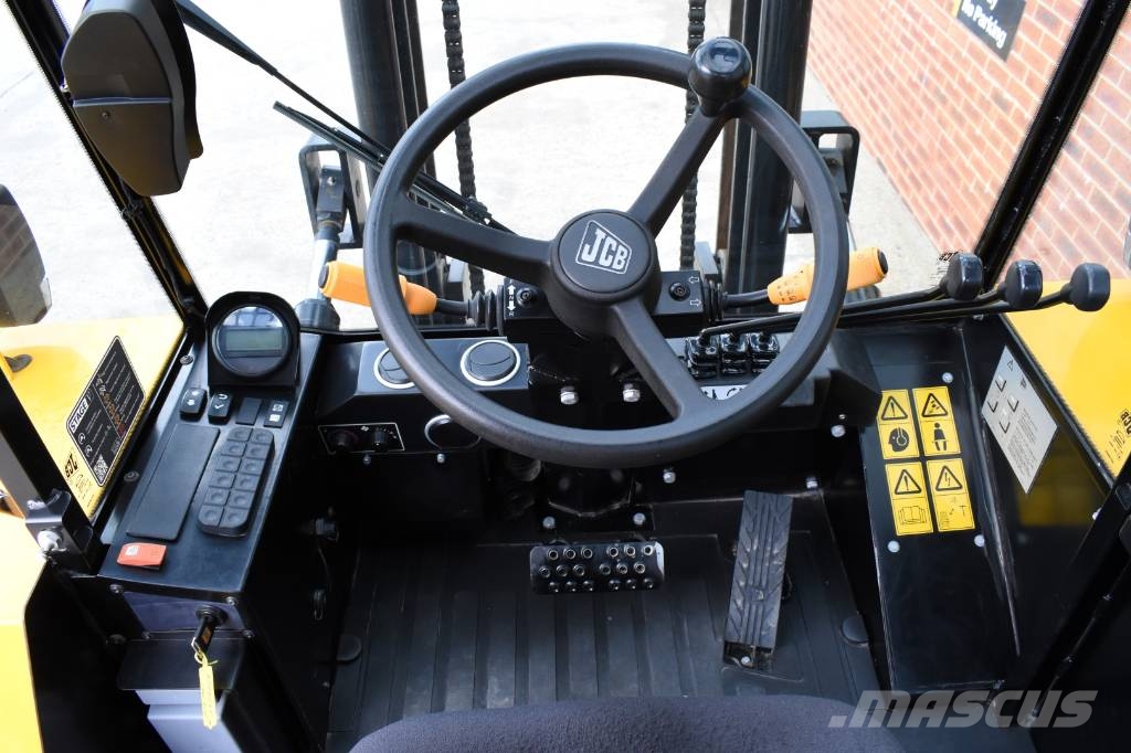 JCB 940 Rough Terrain 험지용 트럭