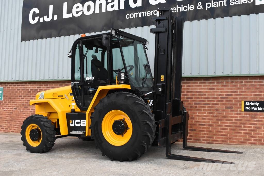 JCB 940 Rough Terrain 험지용 트럭