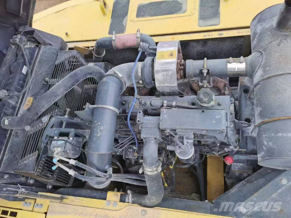 Komatsu PC 300 대형 굴삭기 29톤 이상