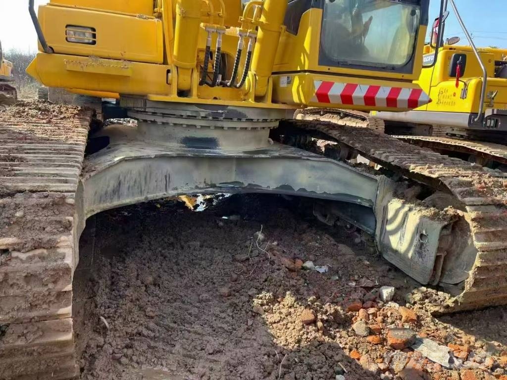 Komatsu PC 300 대형 굴삭기 29톤 이상