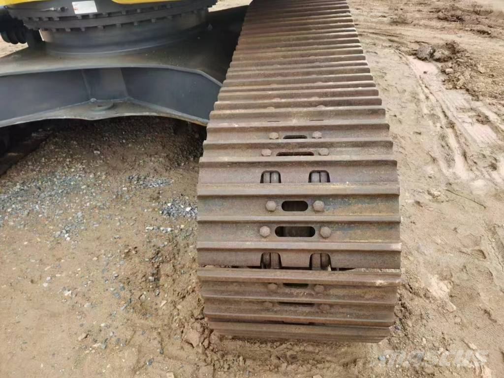 Komatsu PC 300 대형 굴삭기 29톤 이상