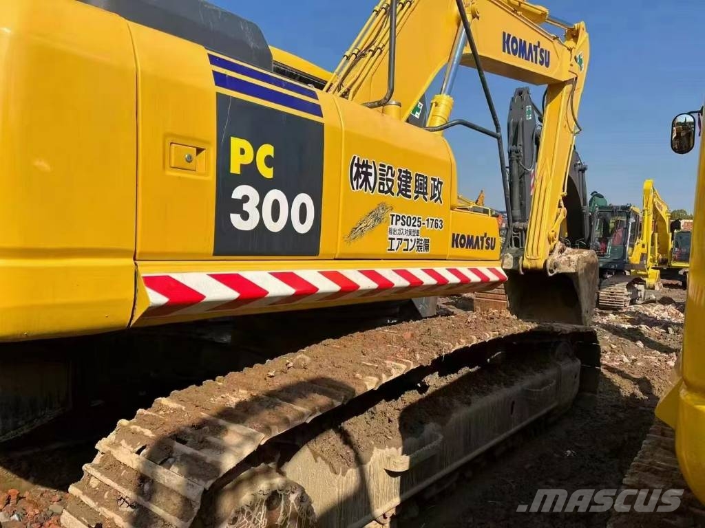 Komatsu PC 300 대형 굴삭기 29톤 이상