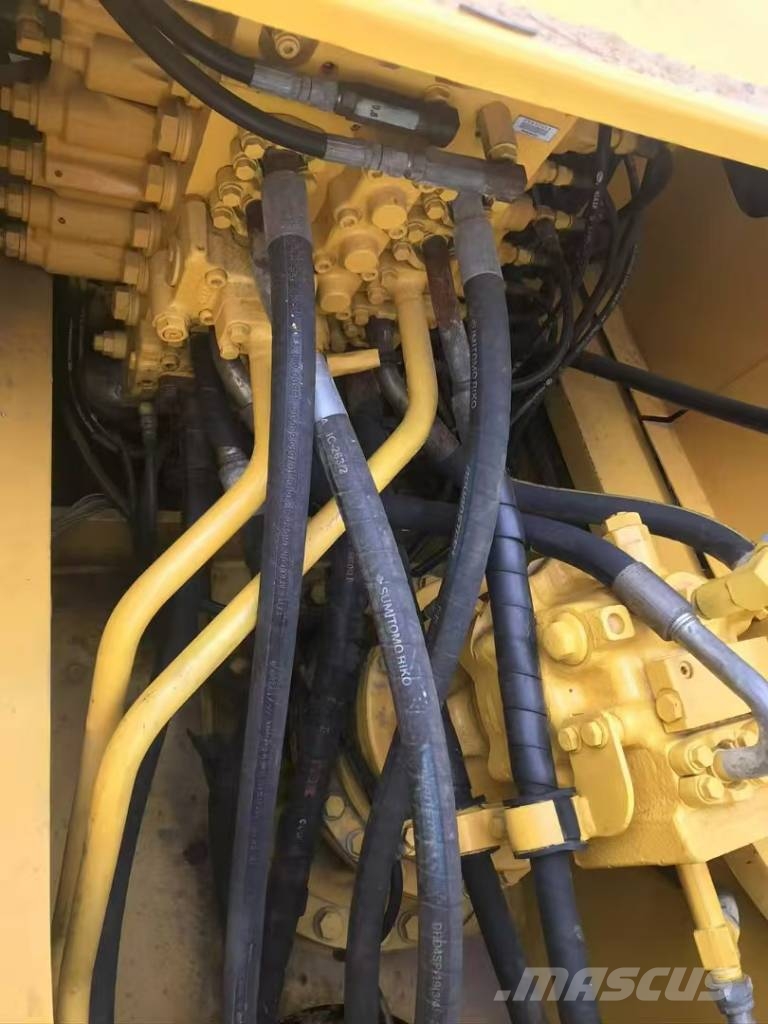 Komatsu PC 300 대형 굴삭기 29톤 이상