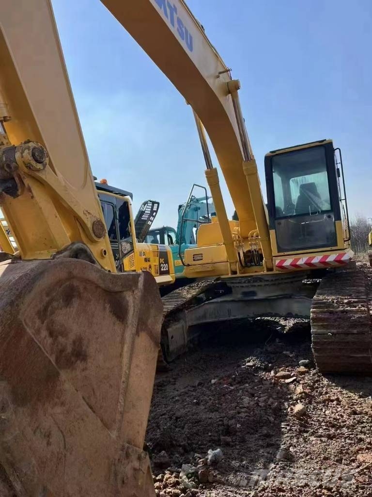 Komatsu PC 300 대형 굴삭기 29톤 이상
