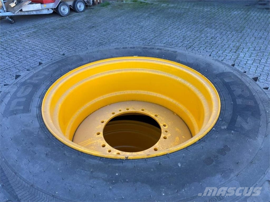 JCB KOMPLETTRÄDER 600/65R34 NOKIAN Traktorer