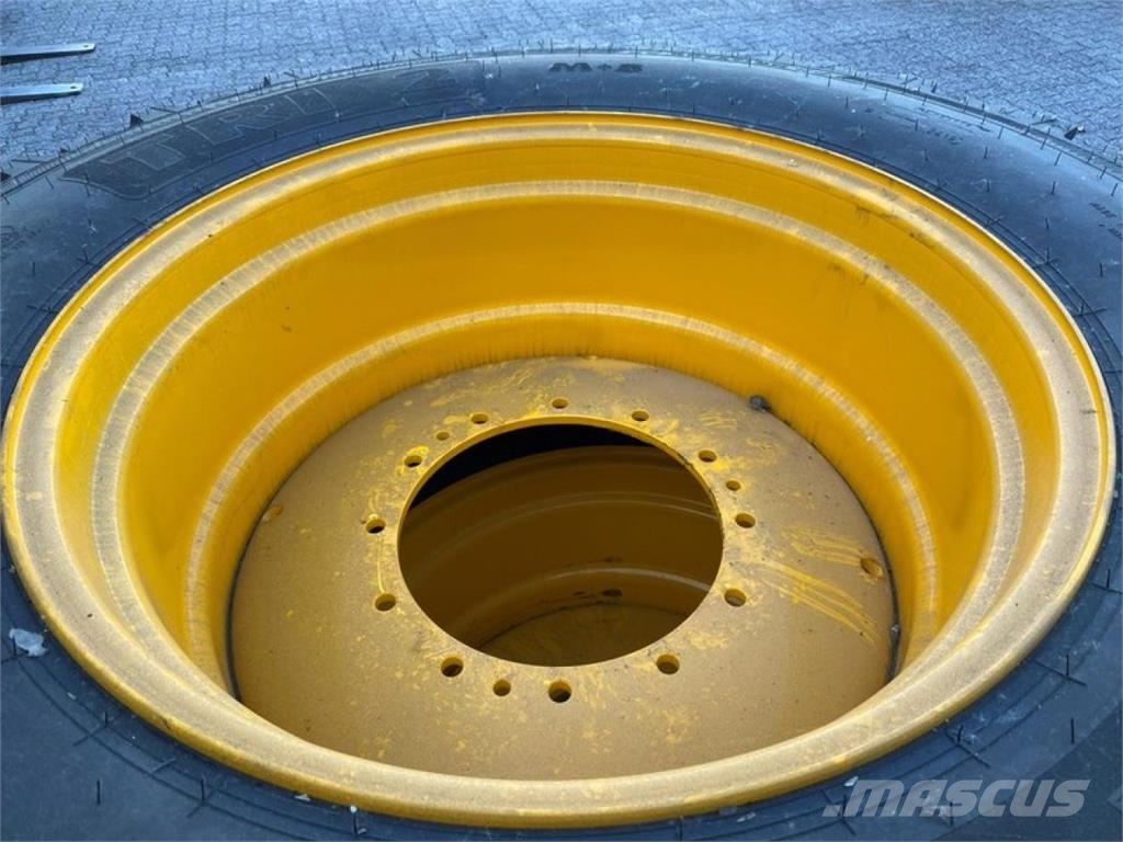 JCB KOMPLETTRÄDER 600/65R34 NOKIAN Traktorer
