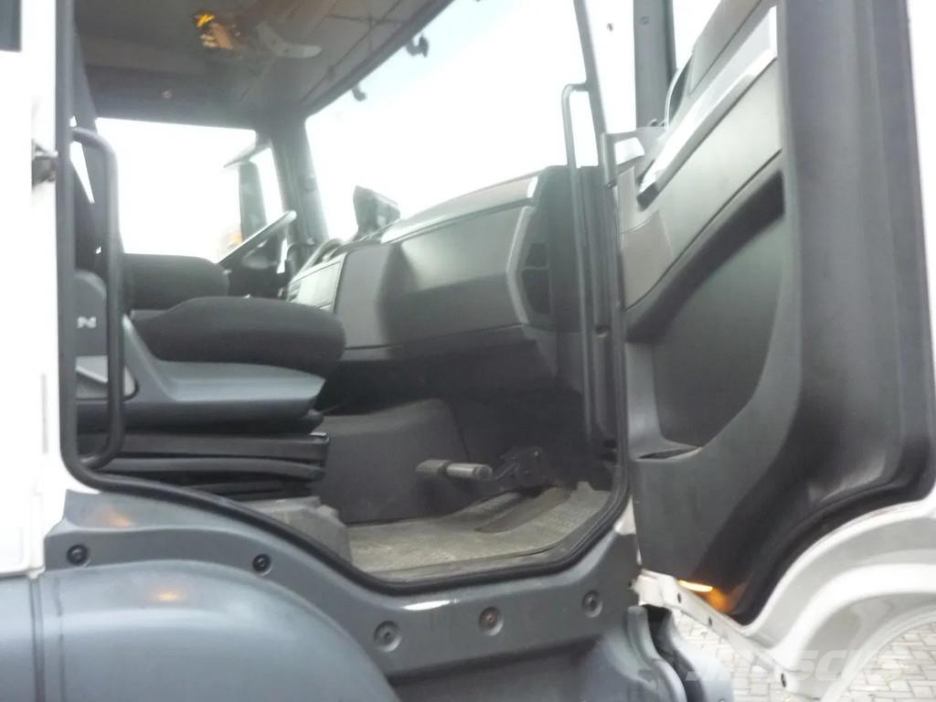 MAN TGS 26.320 6x2-4 euro 6 Garbage box Zoeller Medium Prügiautod