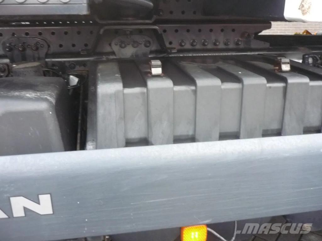 MAN TGS 26.320 6x2-4 euro 6 Garbage box Zoeller Medium Prügiautod