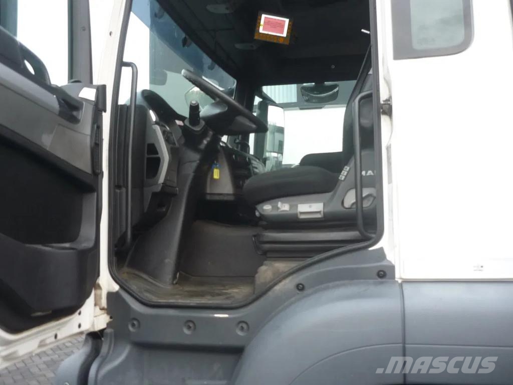 MAN TGS 26.320 6x2-4 euro 6 Garbage box Zoeller Medium Prügiautod