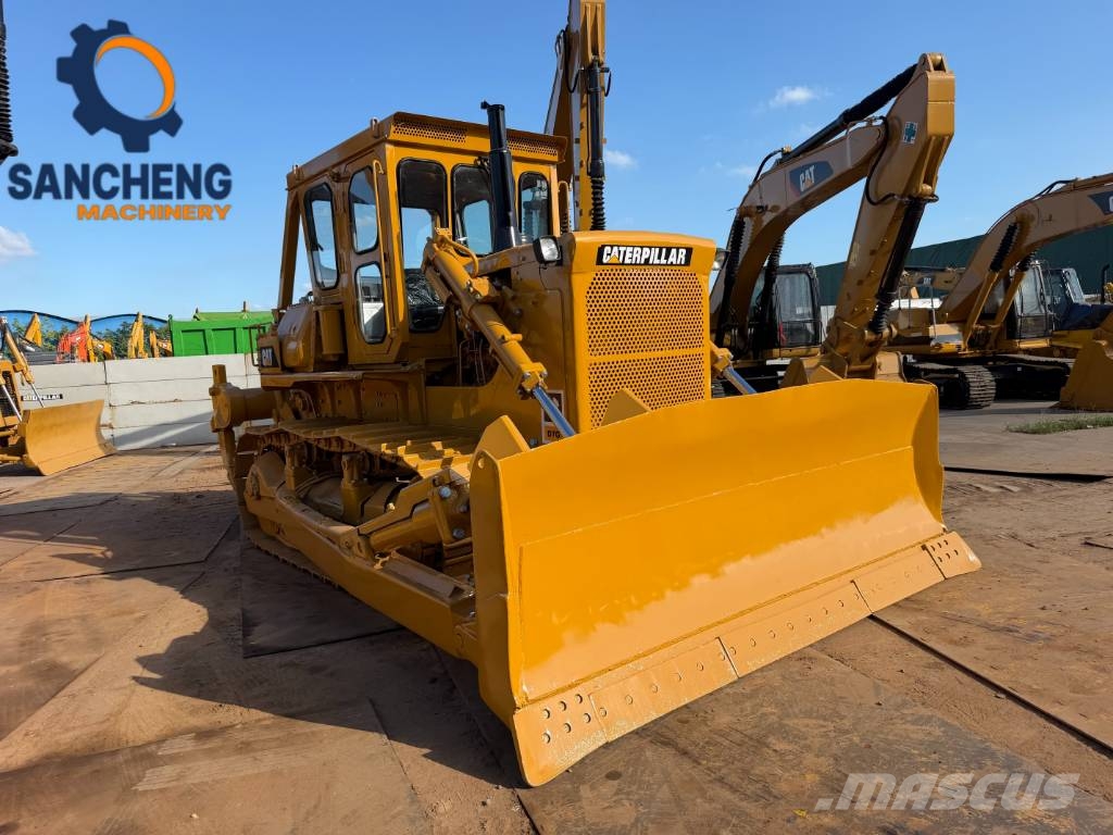 CAT D7G Buldožerji goseničarji