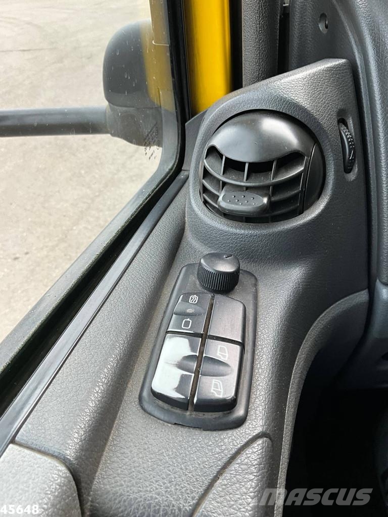 Mercedes-Benz Axor 1828 GSR 32 Meter hoogwerker met Jib Piattaforme autocarrate