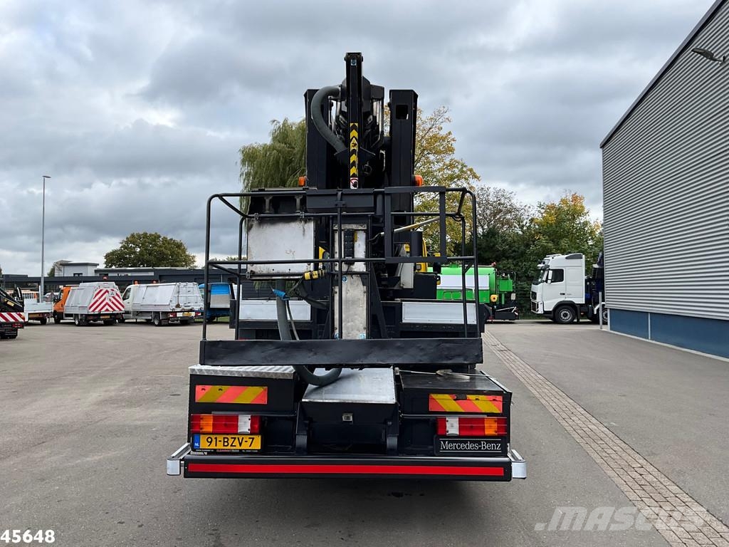Mercedes-Benz Axor 1828 GSR 32 Meter hoogwerker met Jib Piattaforme autocarrate