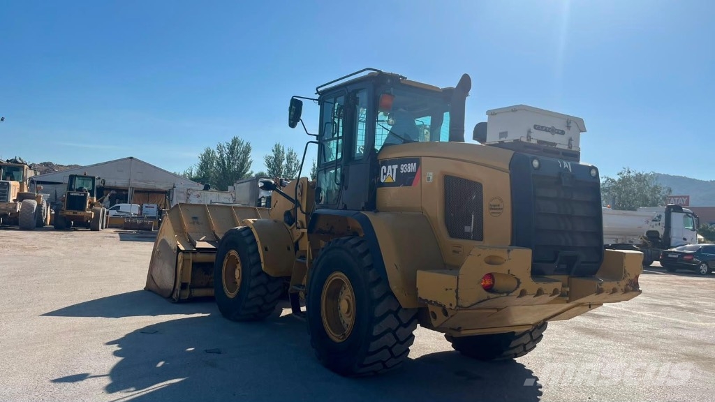 CAT 938 M Chargeuse sur pneus