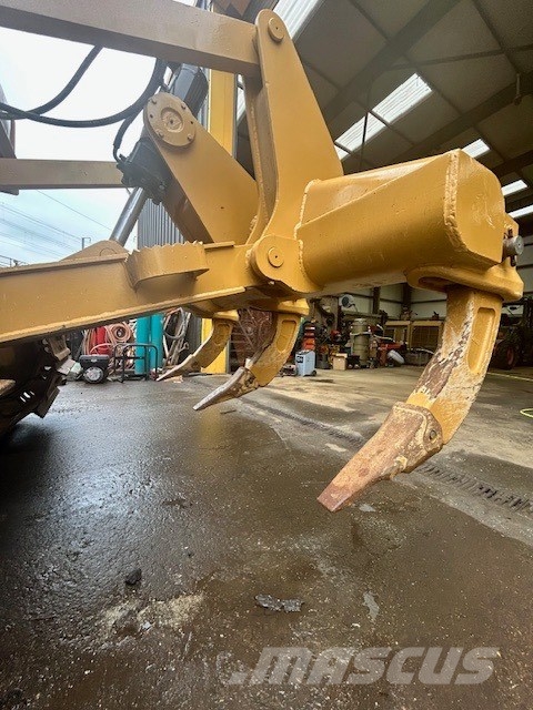 CAT D 6 T LGP Bulldozer på larvebånd