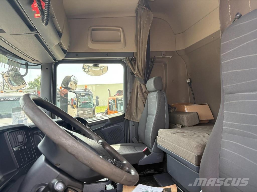 Scania R 520 V8 + PALFINGER 72002 6X + JIB 4X + WINCH + 8 Univerzálne terénne žeriavy