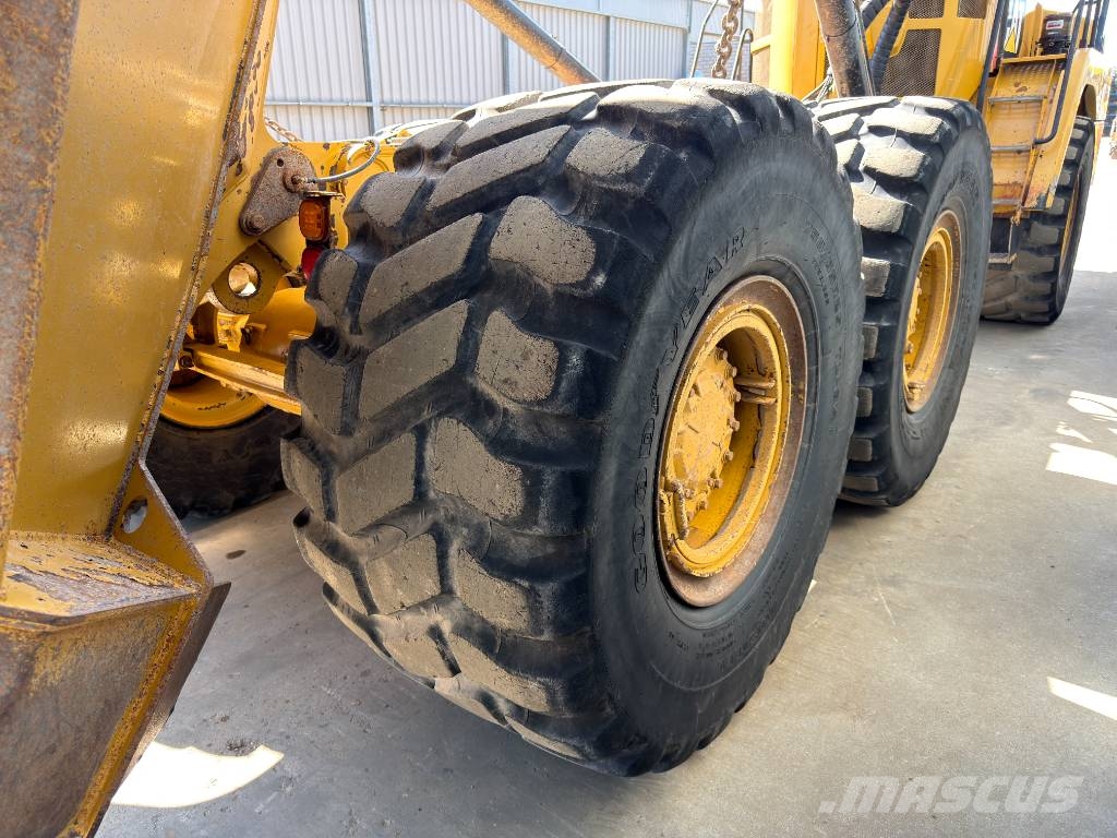 CAT 730C2 Шарнирно-сочленённые самосвалы
