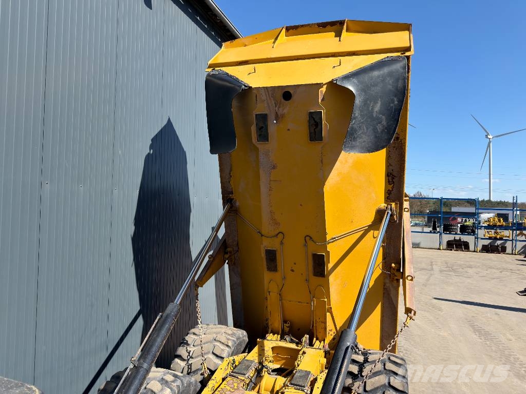 CAT 730C2 Шарнирно-сочленённые самосвалы