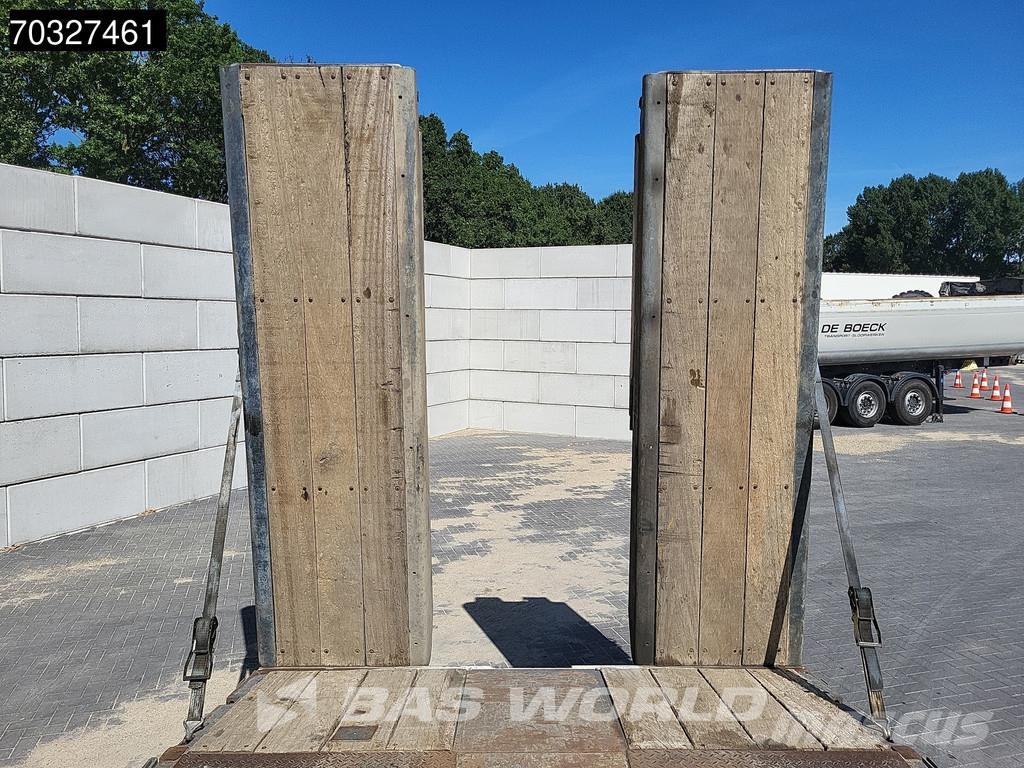 Faymonville 0B2A0 Steering Axle Ramps نصف مقطورة مسطحة منخفضة