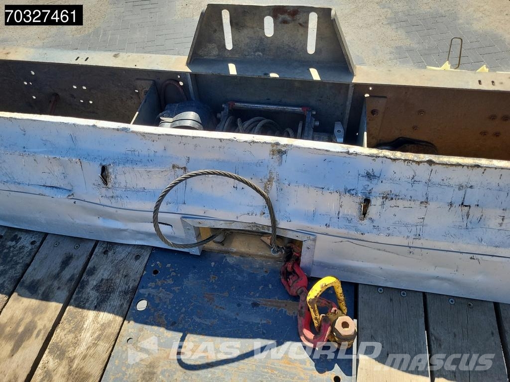 Faymonville 0B2A0 Steering Axle Ramps نصف مقطورة مسطحة منخفضة