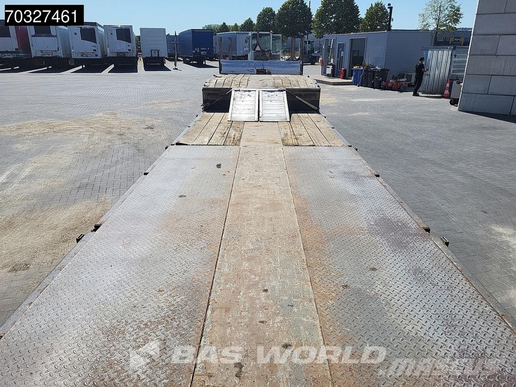 Faymonville 0B2A0 Steering Axle Ramps نصف مقطورة مسطحة منخفضة