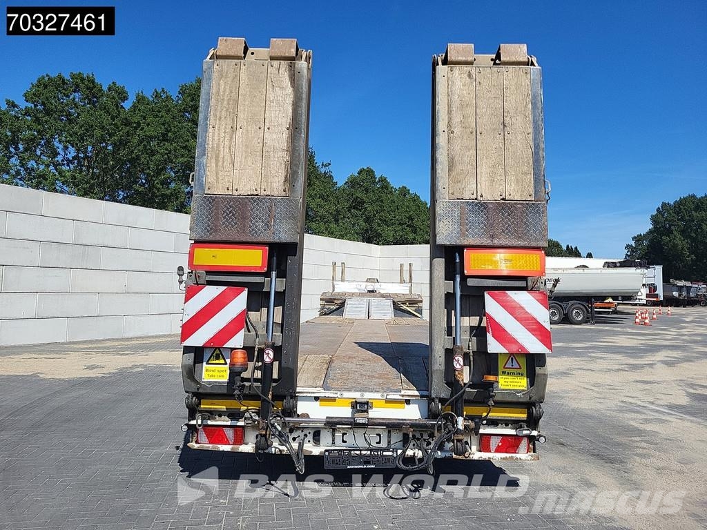 Faymonville 0B2A0 Steering Axle Ramps نصف مقطورة مسطحة منخفضة