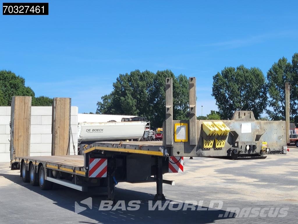 Faymonville 0B2A0 Steering Axle Ramps نصف مقطورة مسطحة منخفضة