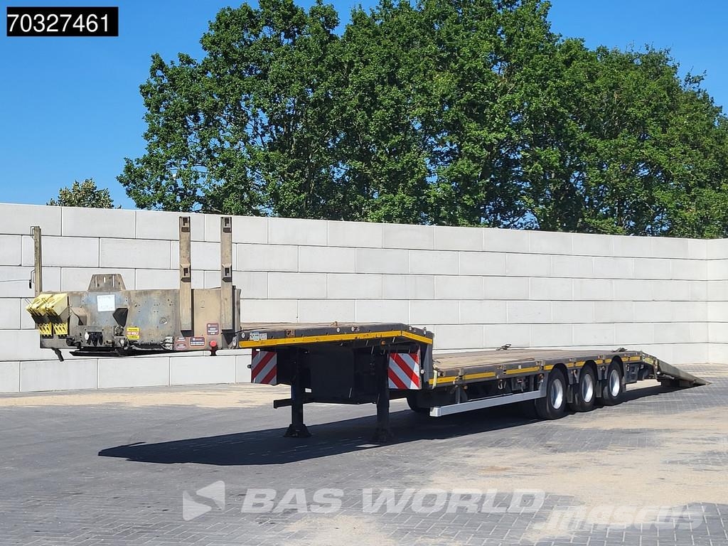 Faymonville 0B2A0 Steering Axle Ramps نصف مقطورة مسطحة منخفضة