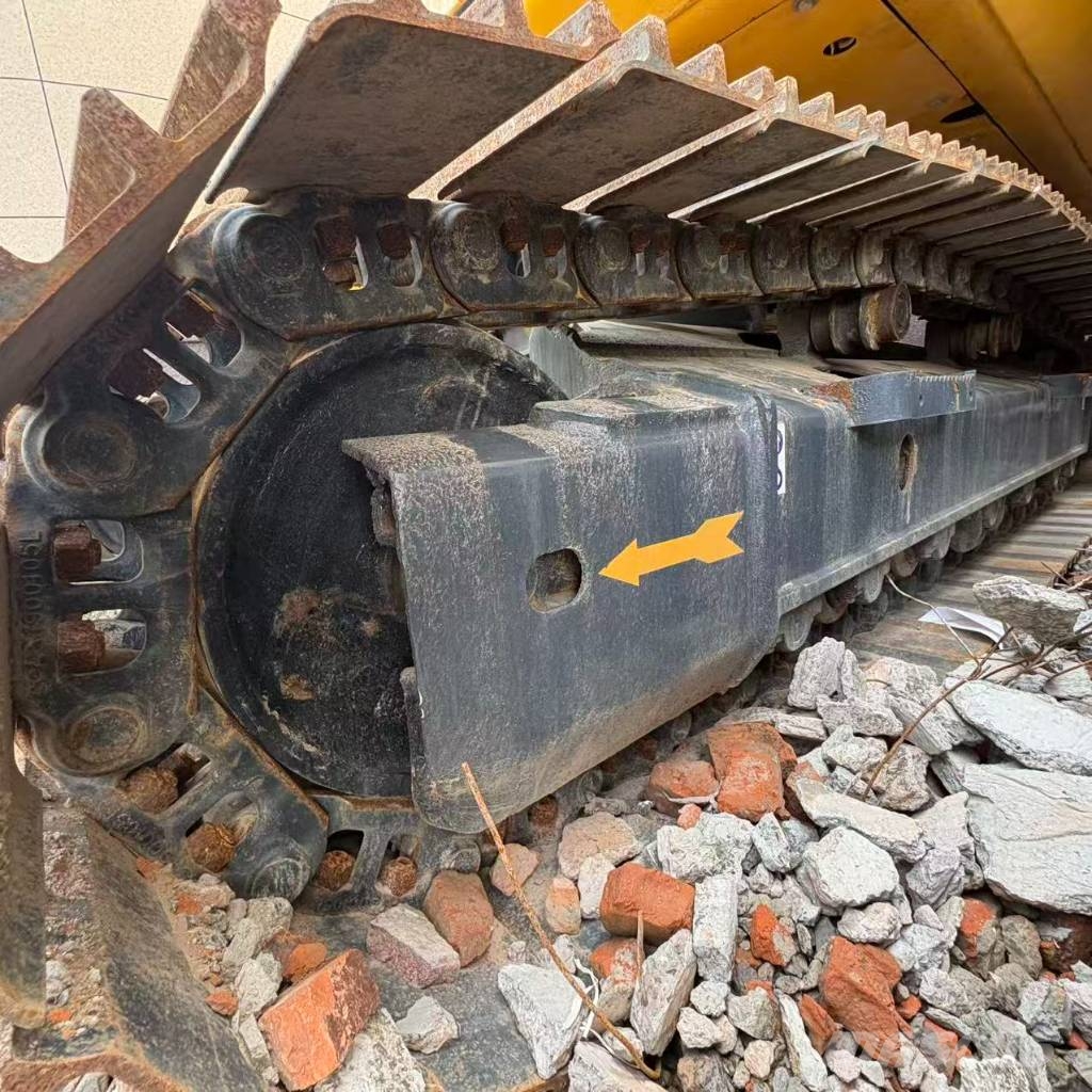 Komatsu PC200-8 Gravemaskiner på larvebånd